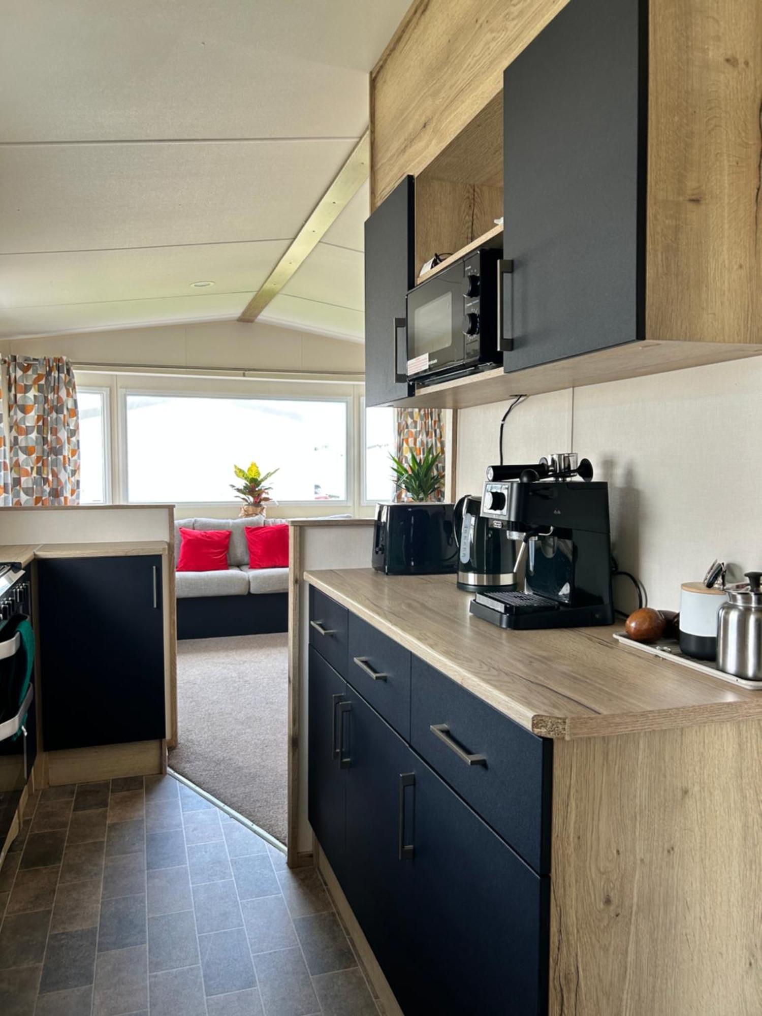 Verbjam 6 Berth Caravan Holiday St Osyth Клактон-он-Си Экстерьер фото